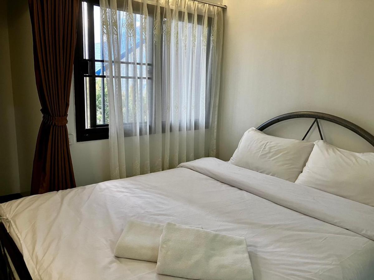 Pakdee House Hotel Удон Тани Екстериор снимка
