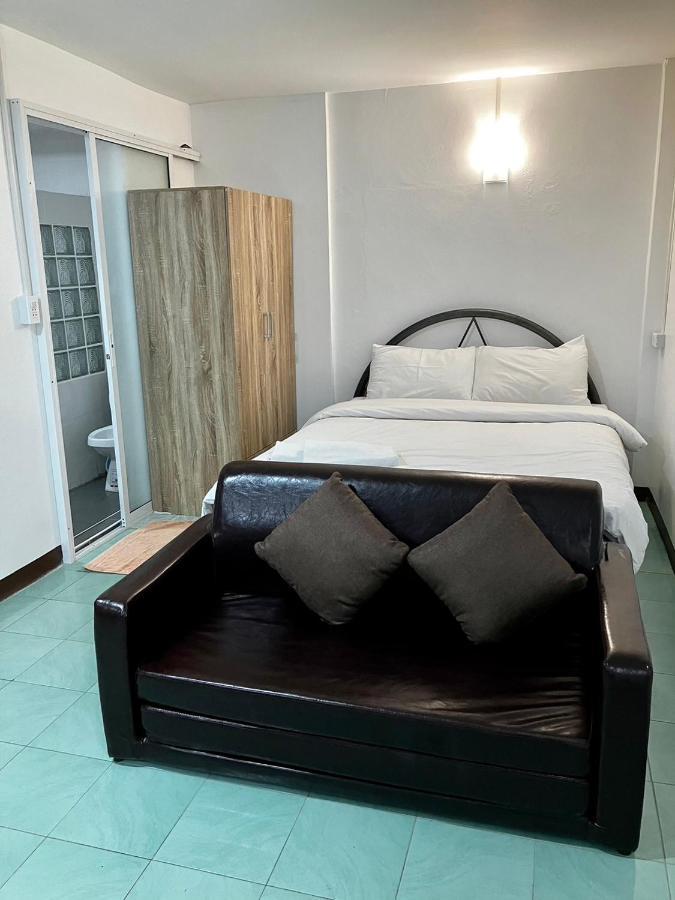 Pakdee House Hotel Удон Тани Екстериор снимка