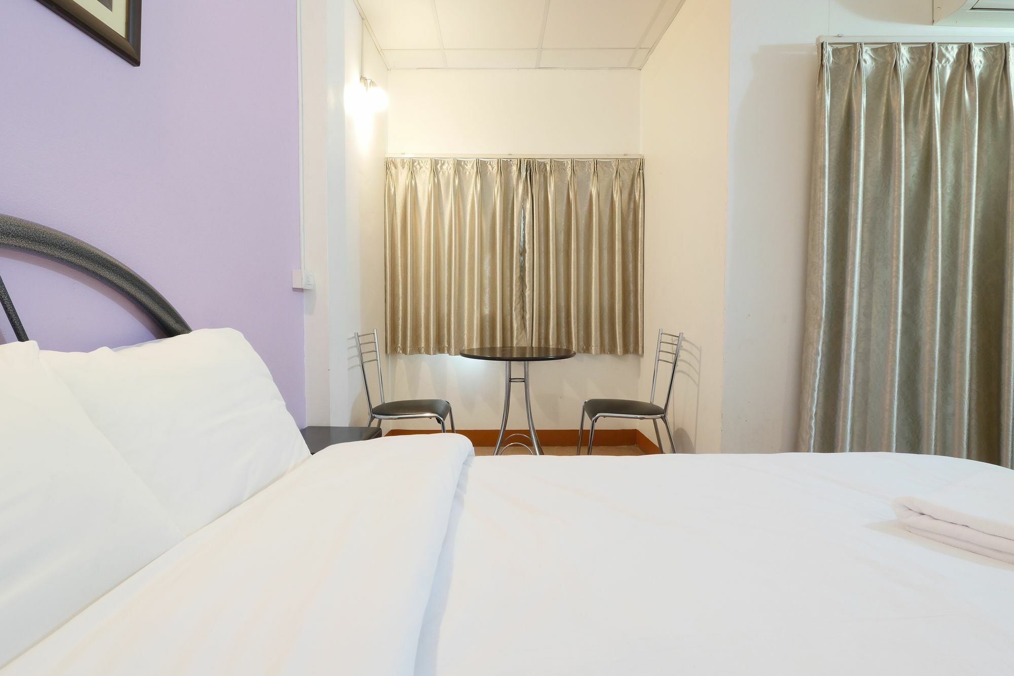 Pakdee House Hotel Удон Тани Екстериор снимка