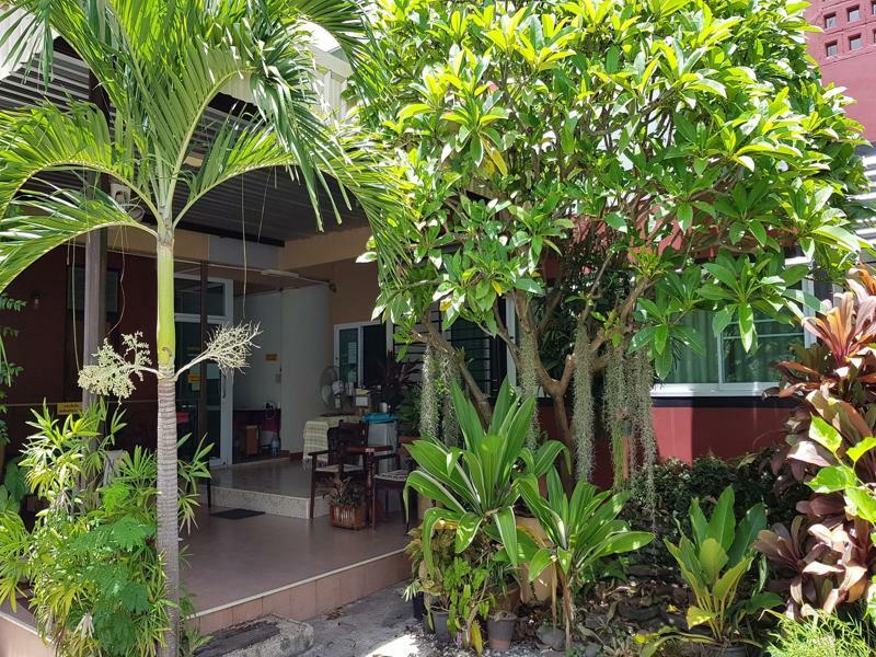 Pakdee House Hotel Удон Тани Екстериор снимка