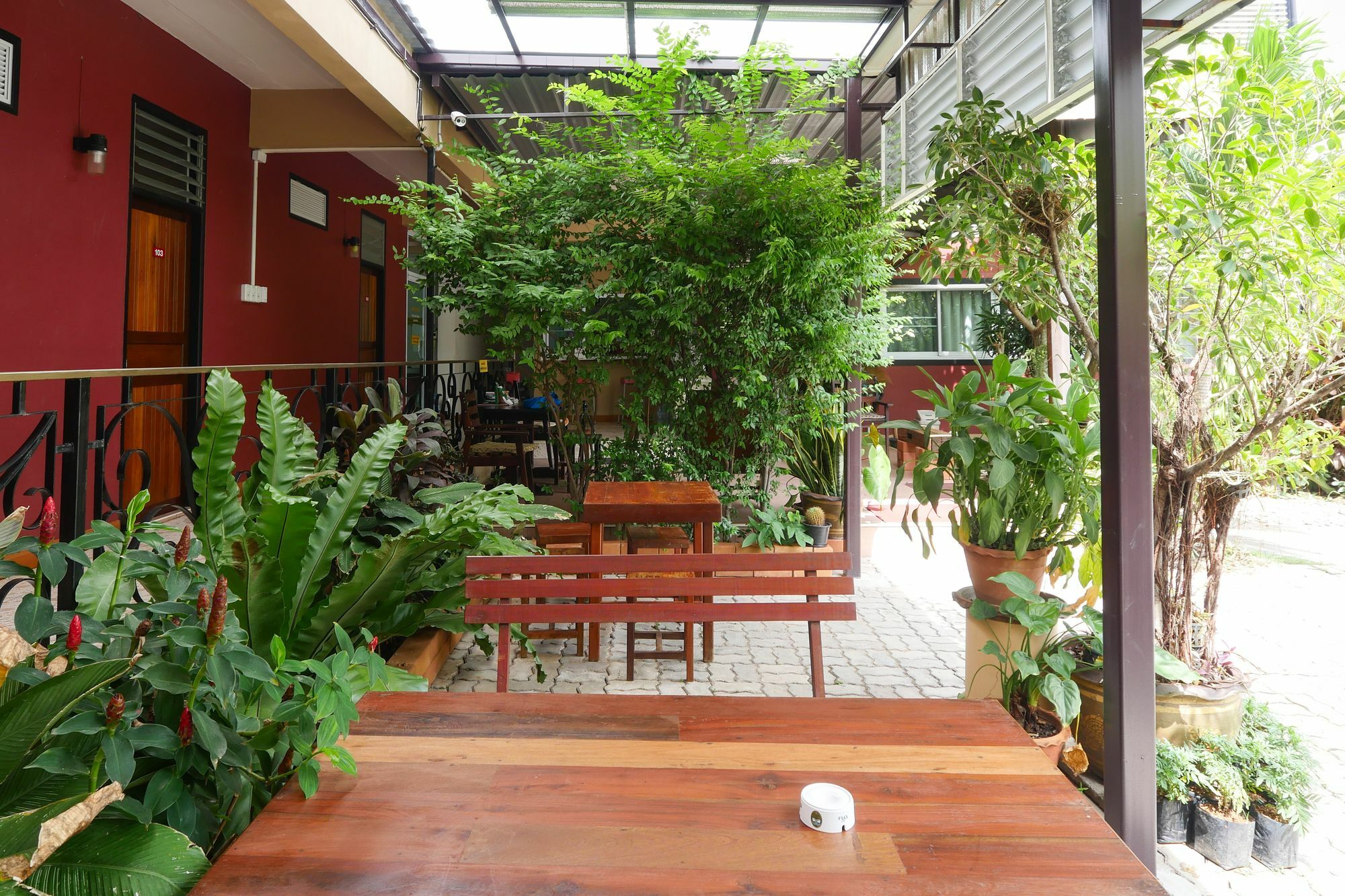 Pakdee House Hotel Удон Тани Екстериор снимка