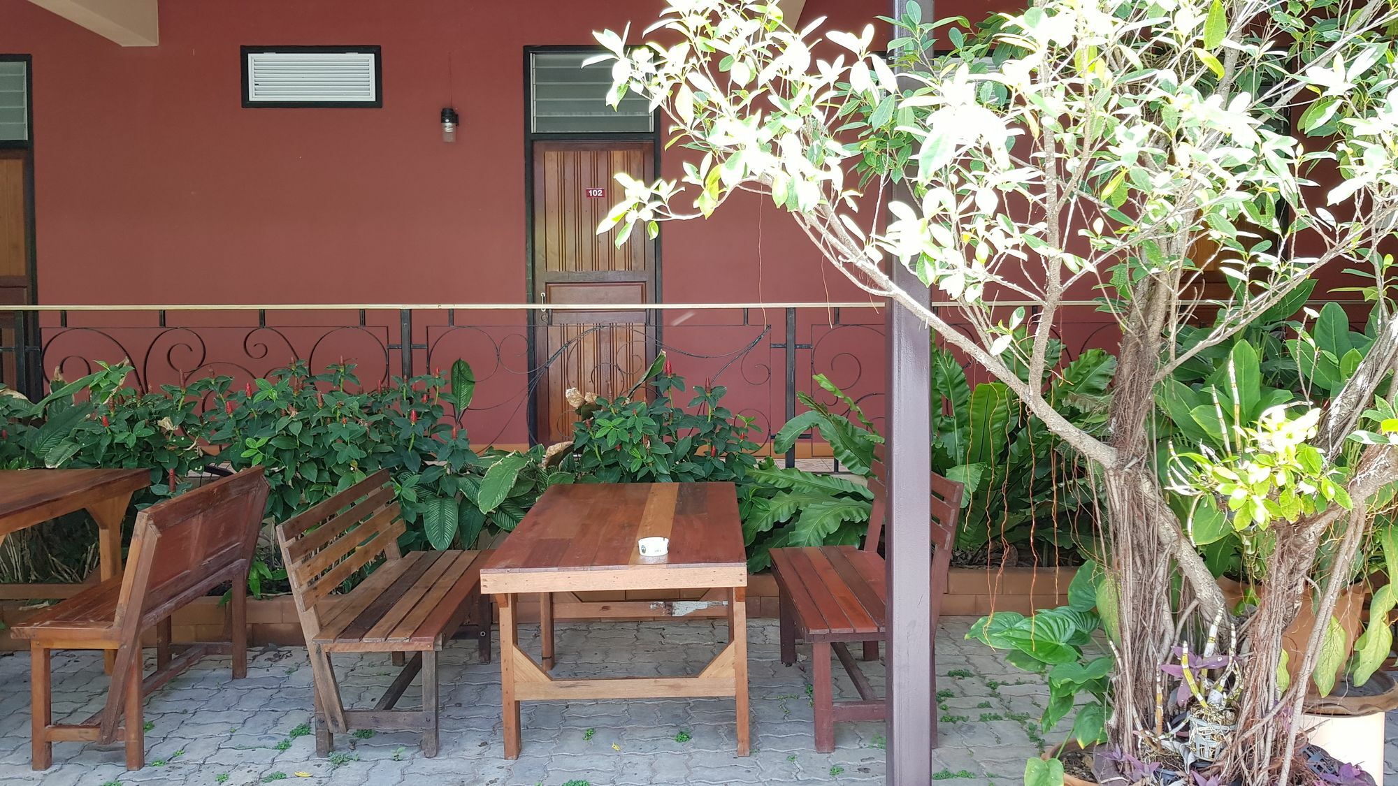 Pakdee House Hotel Удон Тани Екстериор снимка