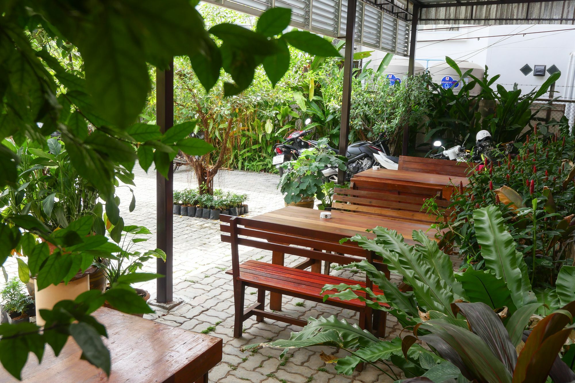 Pakdee House Hotel Удон Тани Екстериор снимка